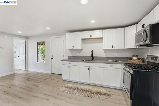 828 Olivina Ave 11, Livermore, CA 94551