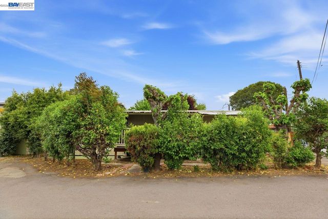 828 Olivina Ave 11, Livermore, CA 94551