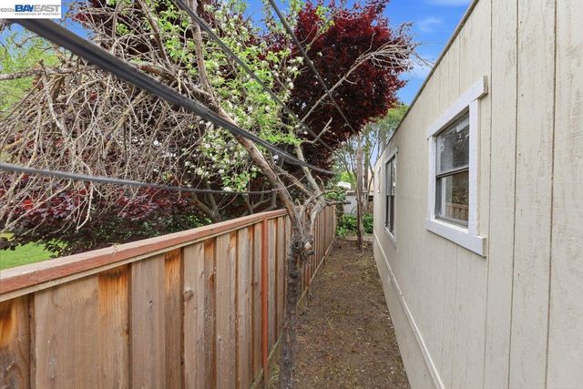 828 Olivina Ave 11, Livermore, CA 94551