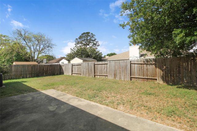 1206 Park Lane, Katy, TX 77450