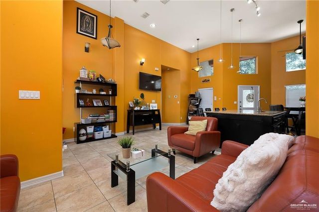 806 W Solar Drive, Mission, TX 78574