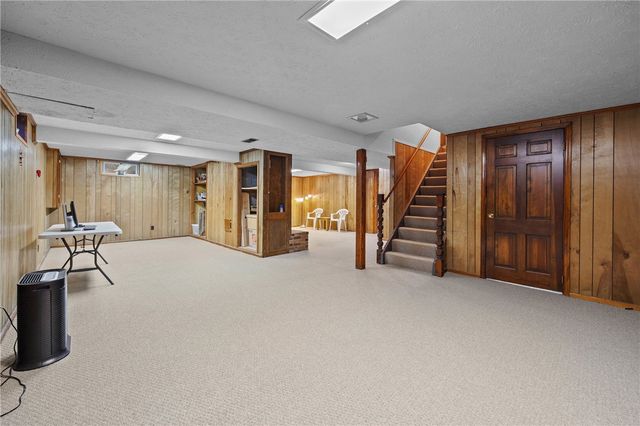 21 Hidden Creek Circle, Perinton, NY 14534