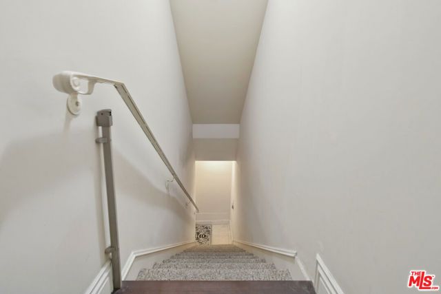14315 Magnolia Boulevard 101, Sherman Oaks, CA 91423
