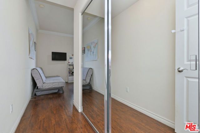 14315 Magnolia Boulevard 101, Sherman Oaks, CA 91423