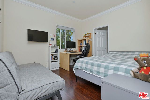14315 Magnolia Boulevard 101, Sherman Oaks, CA 91423