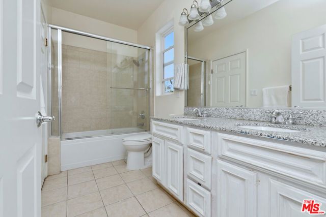 14315 Magnolia Boulevard 101, Sherman Oaks, CA 91423