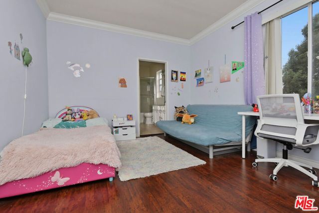 14315 Magnolia Boulevard 101, Sherman Oaks, CA 91423
