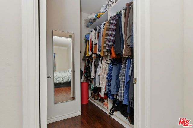 14315 Magnolia Boulevard 101, Sherman Oaks, CA 91423
