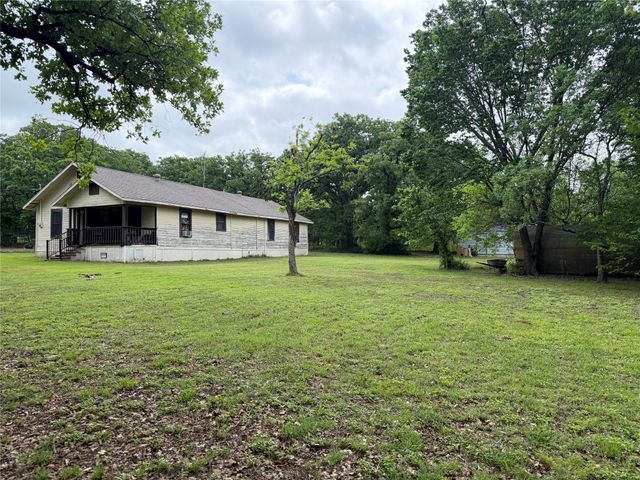 2512 Timber Road, Burleson, TX 76028