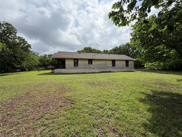 2512 Timber Road, Burleson, TX 76028
