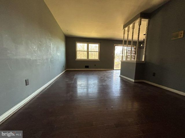 8112 ALCOA DR, Fort Washington, MD 20744