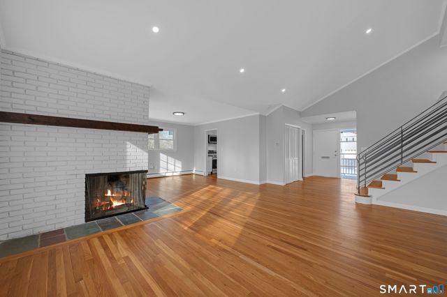 25 Hilldale Road, West Hartford, CT 06117