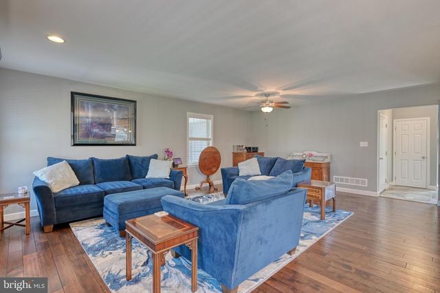 62 REGINA DR, Reading, PA 19608