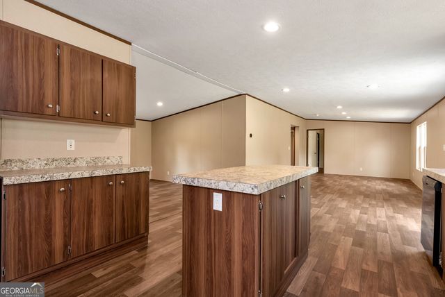 832 Stone Stewart Road, Hull, GA 30646