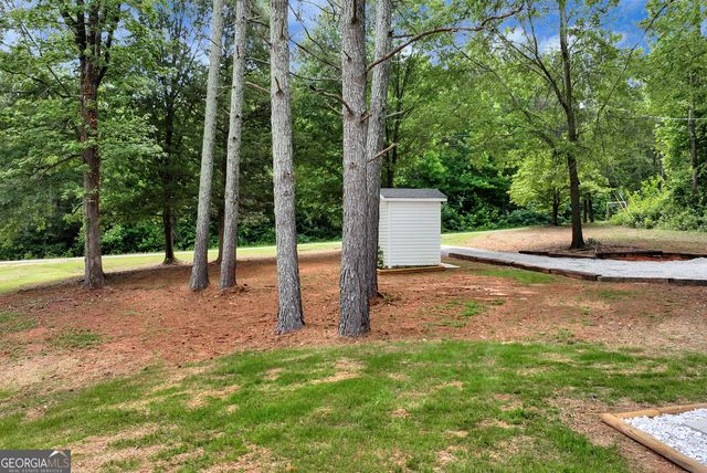 832 Stone Stewart Road, Hull, GA 30646