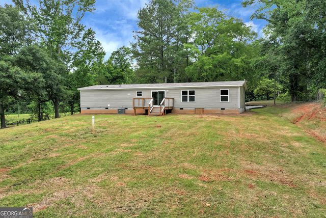 832 Stone Stewart Road, Hull, GA 30646