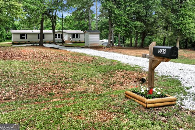 832 Stone Stewart Road, Hull, GA 30646