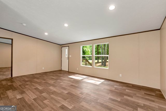 832 Stone Stewart Road, Hull, GA 30646