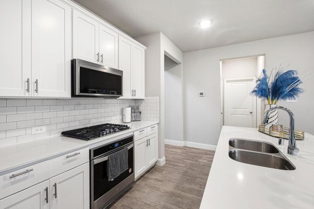 1128 Red Hawk Lane, Forney, TX 75126
