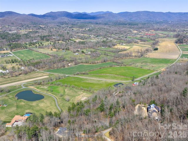 99999 Okoboji Drive, Fletcher, NC 28732