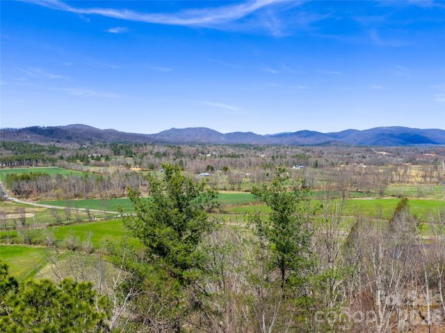 99999 Okoboji Drive, Fletcher, NC 28732