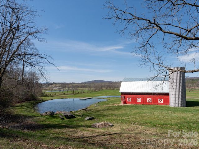 99999 Okoboji Drive, Fletcher, NC 28732