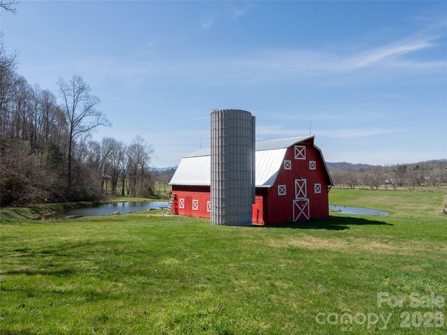 99999 Okoboji Drive, Fletcher, NC 28732
