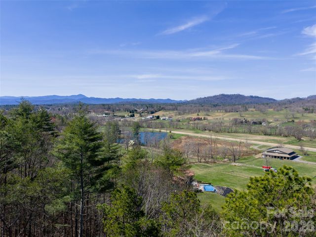 99999 Okoboji Drive, Fletcher, NC 28732