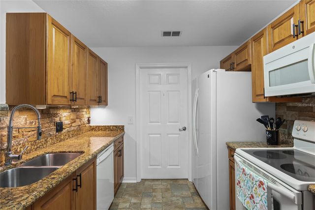 1842 CONCORDIA LAKE CIRCLE 1102, Cape Coral, FL 33909