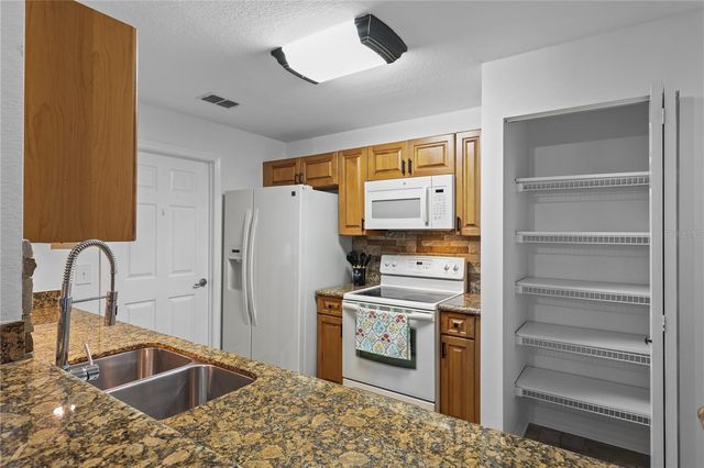 1842 CONCORDIA LAKE CIRCLE 1102, Cape Coral, FL 33909