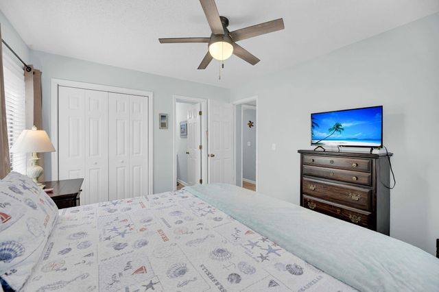 223 Sea Cloud Circle, Edisto Island, SC 29438