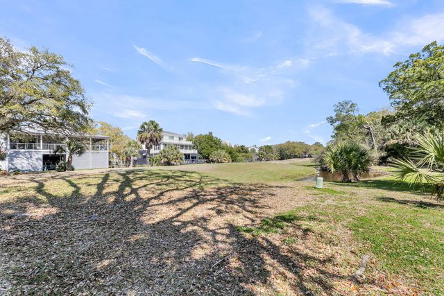 223 Sea Cloud Circle, Edisto Island, SC 29438