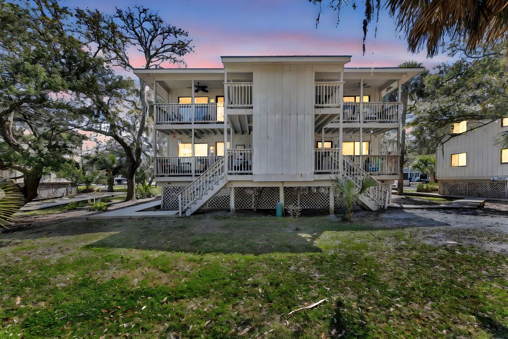 223 Sea Cloud Circle, Edisto Island, SC 29438