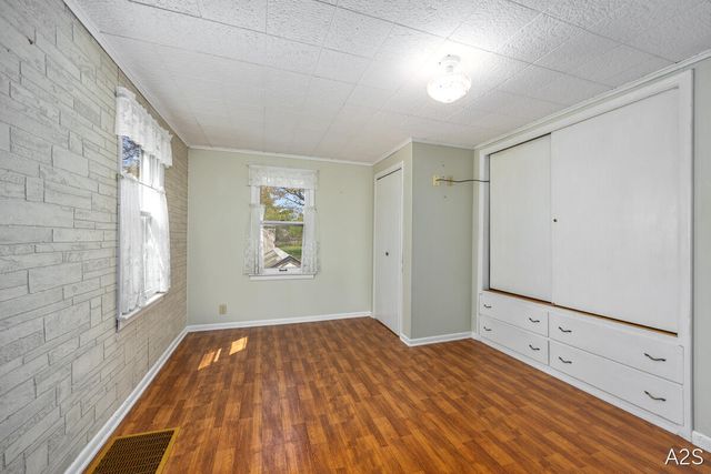 711 Riley Street, Park Twp, MI 49424