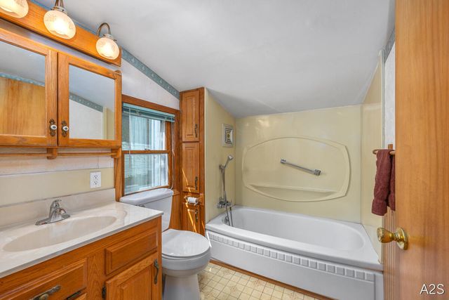711 Riley Street, Park Twp, MI 49424