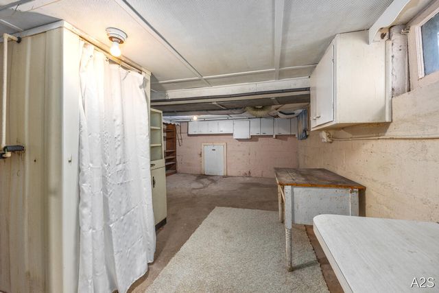 711 Riley Street, Park Twp, MI 49424