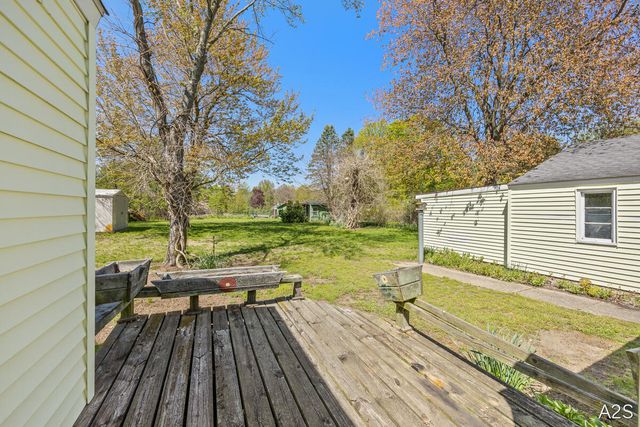 711 Riley Street, Park Twp, MI 49424