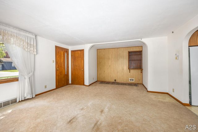 711 Riley Street, Park Twp, MI 49424