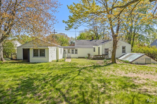 711 Riley Street, Park Twp, MI 49424