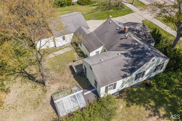 711 Riley Street, Park Twp, MI 49424