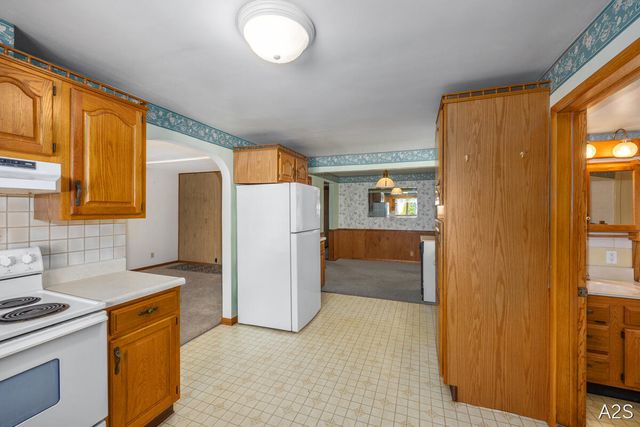 711 Riley Street, Park Twp, MI 49424