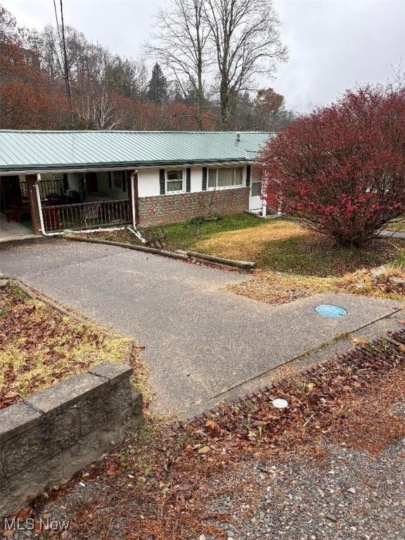 297 Pine, Glenville, WV 26351