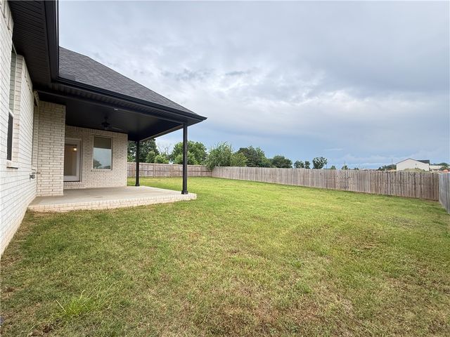 805 Carlock Drive, Pea Ridge, AR 72751