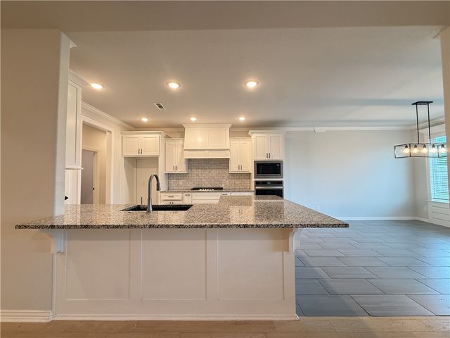 805 Carlock Drive, Pea Ridge, AR 72751