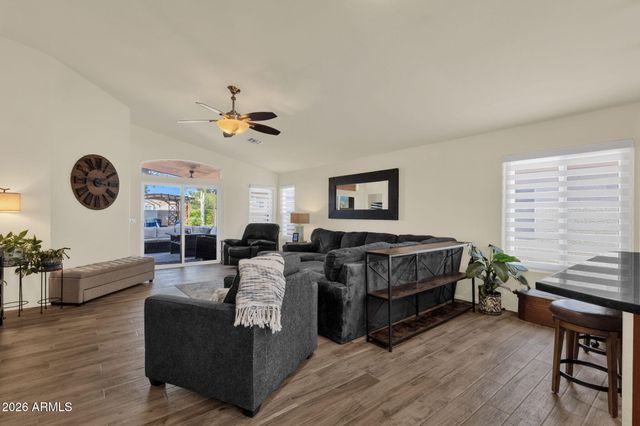 2234 E WAHALLA Lane, Phoenix, AZ 85024