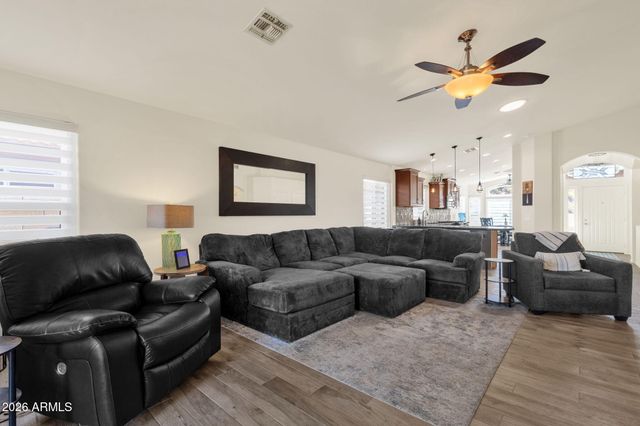 2234 E WAHALLA Lane, Phoenix, AZ 85024