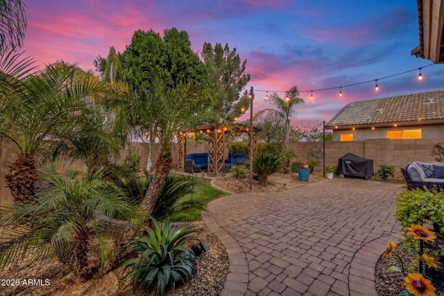 2234 E WAHALLA Lane, Phoenix, AZ 85024