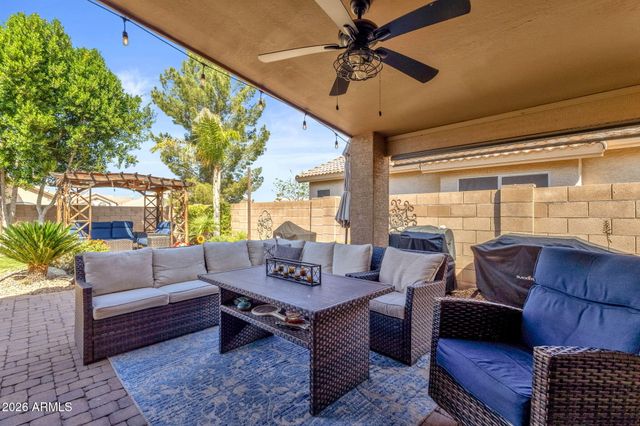 2234 E WAHALLA Lane, Phoenix, AZ 85024