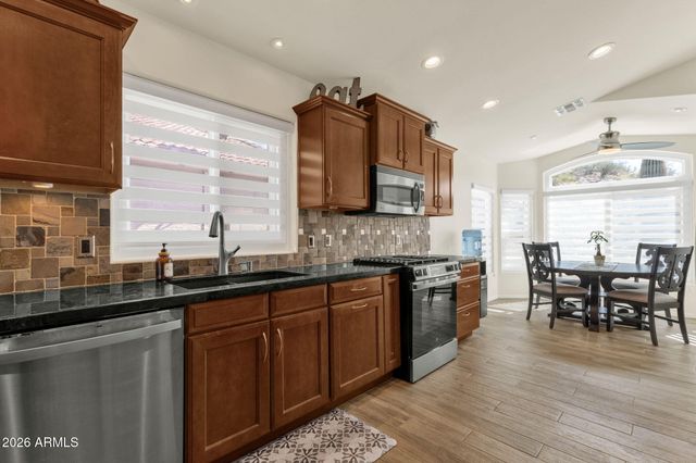 2234 E WAHALLA Lane, Phoenix, AZ 85024