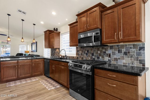 2234 E WAHALLA Lane, Phoenix, AZ 85024